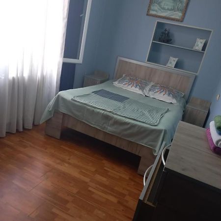Квартира У Старого Бульвара Batumi Bagian luar foto